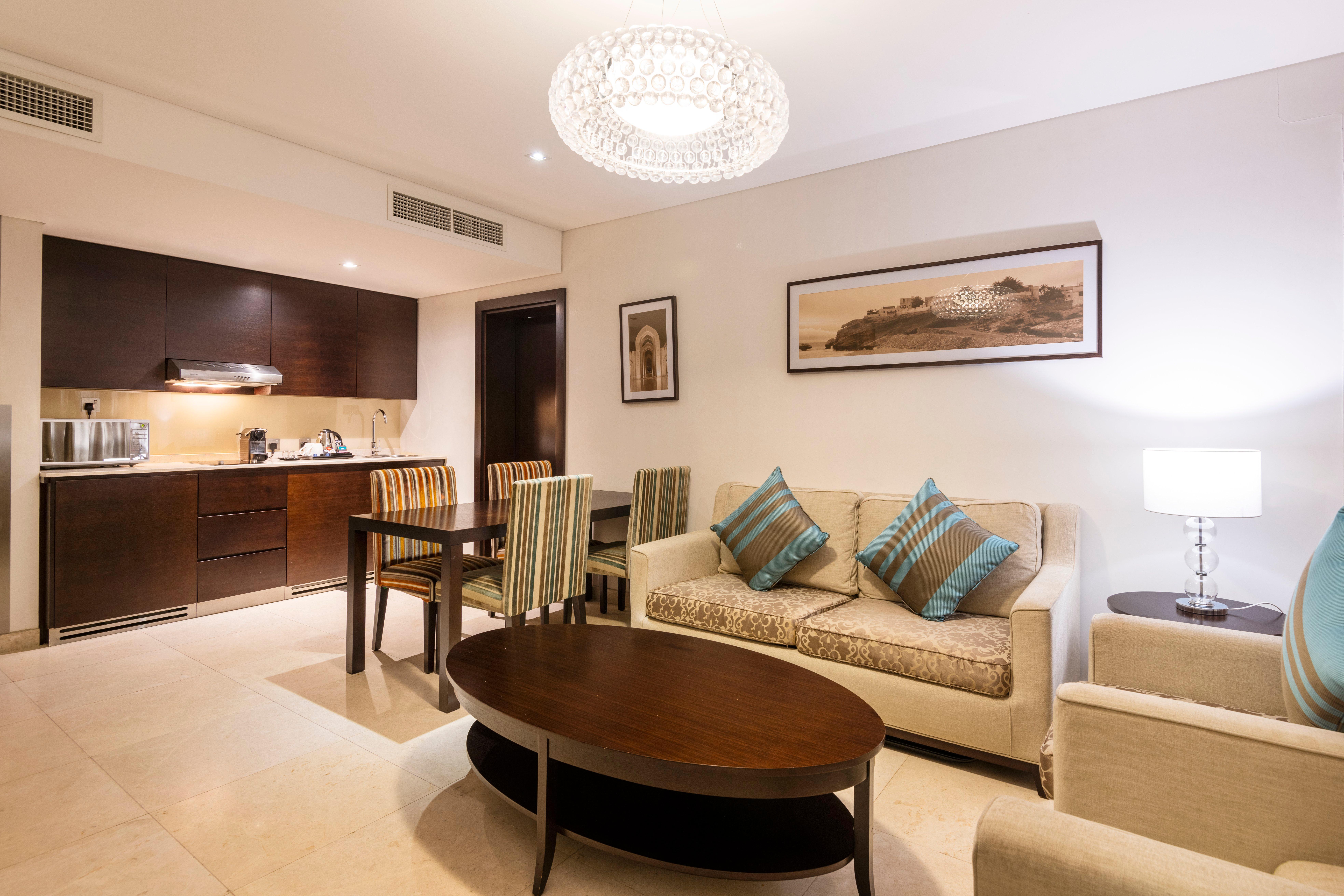 Hotel Al Madinah Holiday Masqat Buitenkant foto