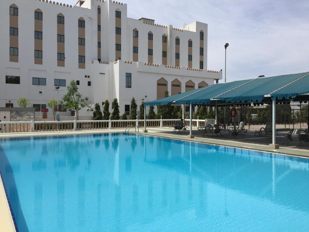 Hotel Al Madinah Holiday Masqat Buitenkant foto